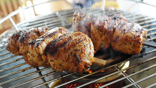 Fleisch auf Grill